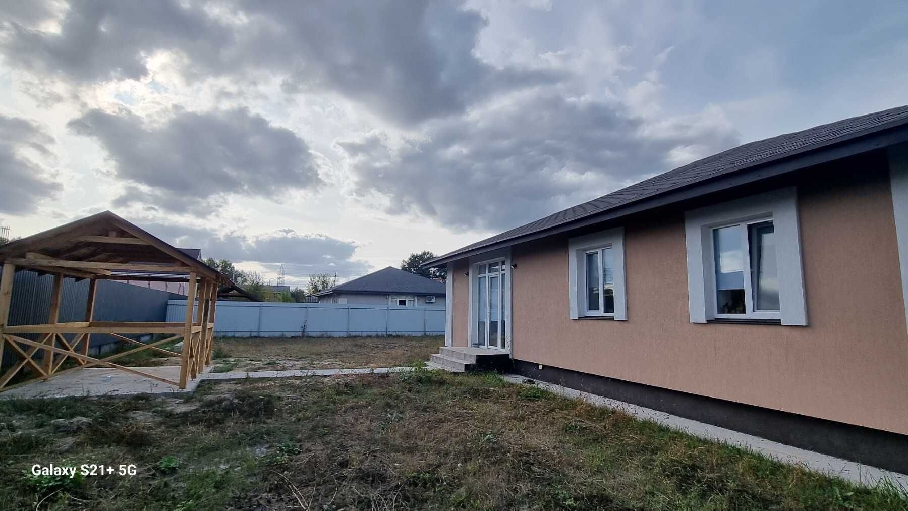 Долгосрочная аренда 1 єт. дома 130 кв.м. в с.Осещина,8 соток земли