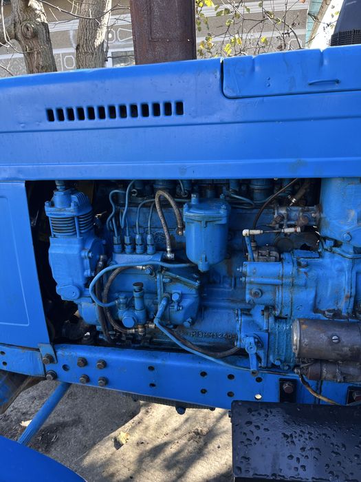 МТЗ 82. Трактор.