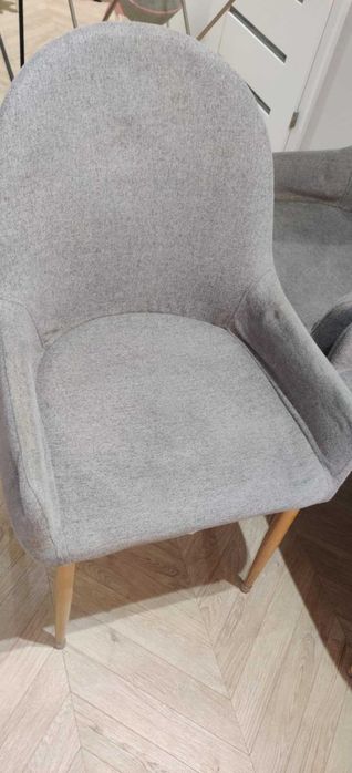 Zestaw krzeseł do jadalni