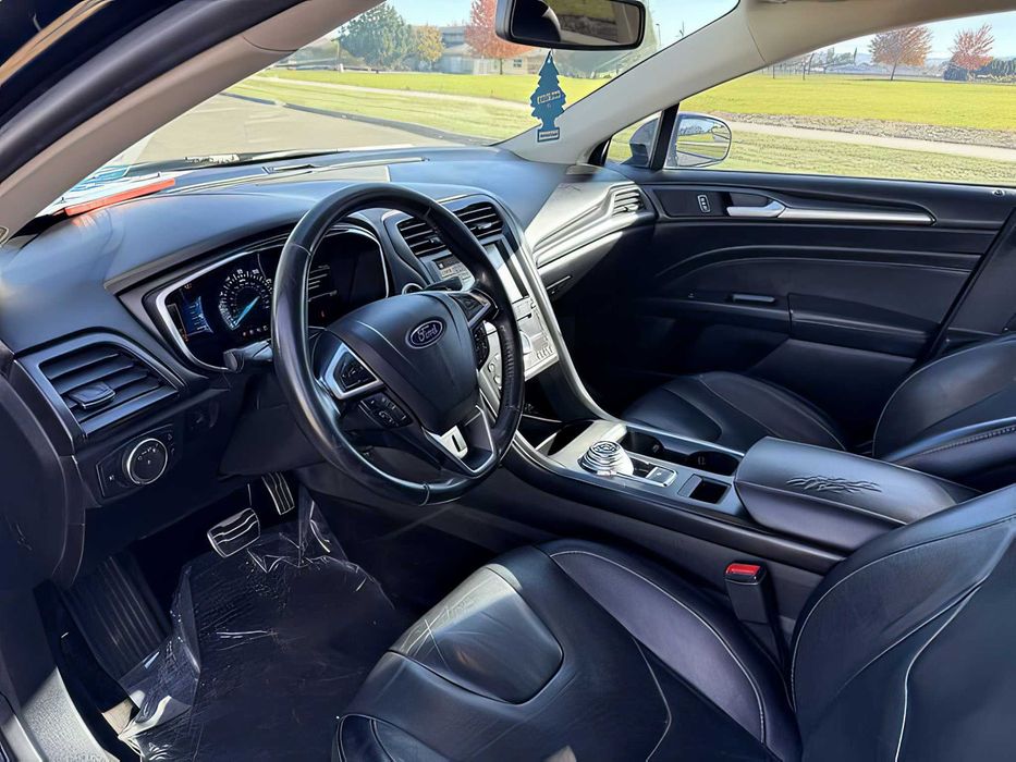 Ford Fusion      2017