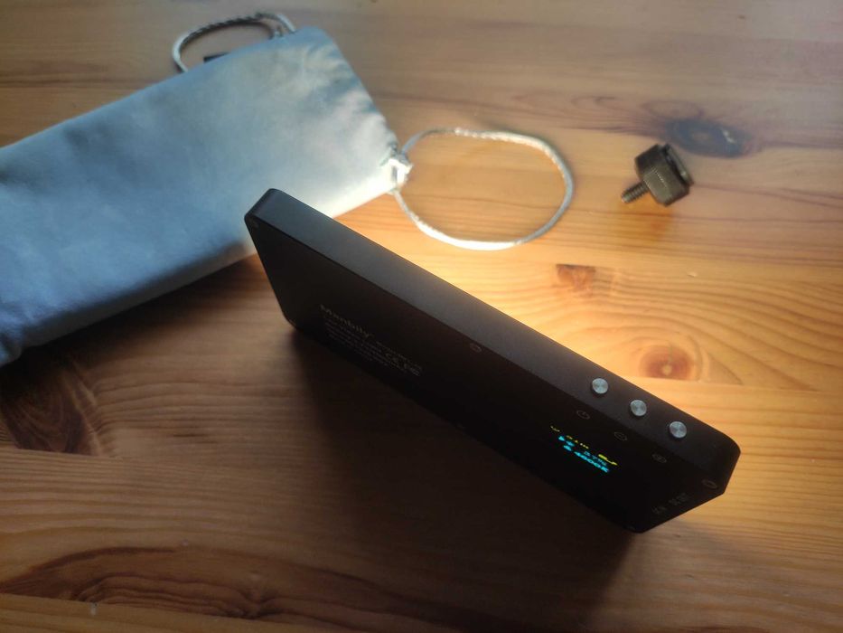 Kompaktowa lampa LED z funkcją power bank - Manbily MFL-06