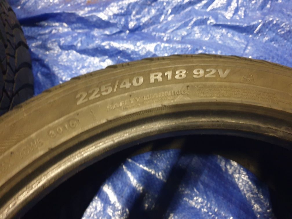 24A  06  Opony Kumho WP71 225/40 R18 Dot 2016