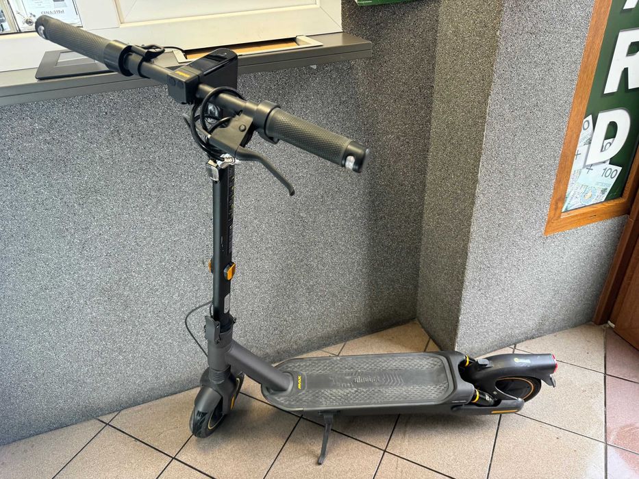 Hulajnoga elektryczna SEGWAY-NINEBOT MAX G2 D + ŁAD od loombard milicz