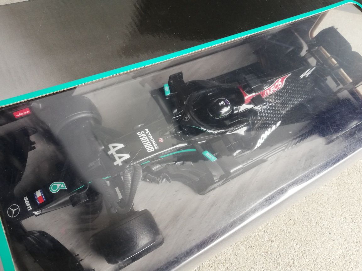 Mercedes AMG F1 Petronas Formuła 1, model zdalnie sterowany,skala 1:12