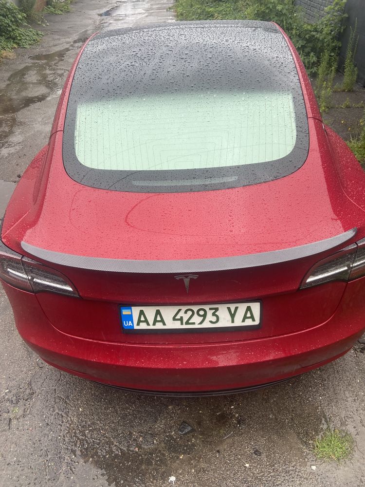 Спойлер, карбон, на Tesla Model 3 новий, Топ качество!