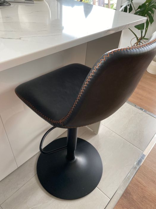 Bancos altos de bancada