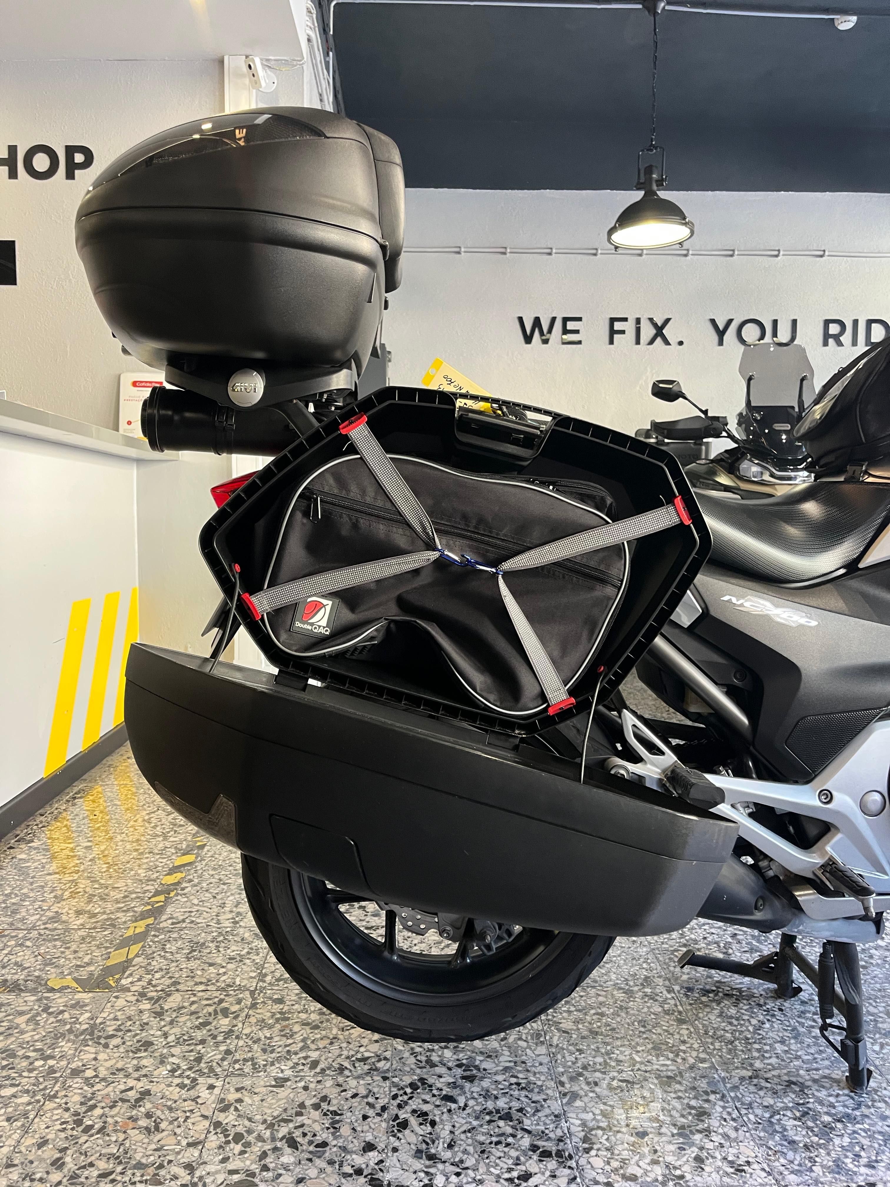 Honda NC DCT (caixa automática)  Muito Estimada e com Extras
