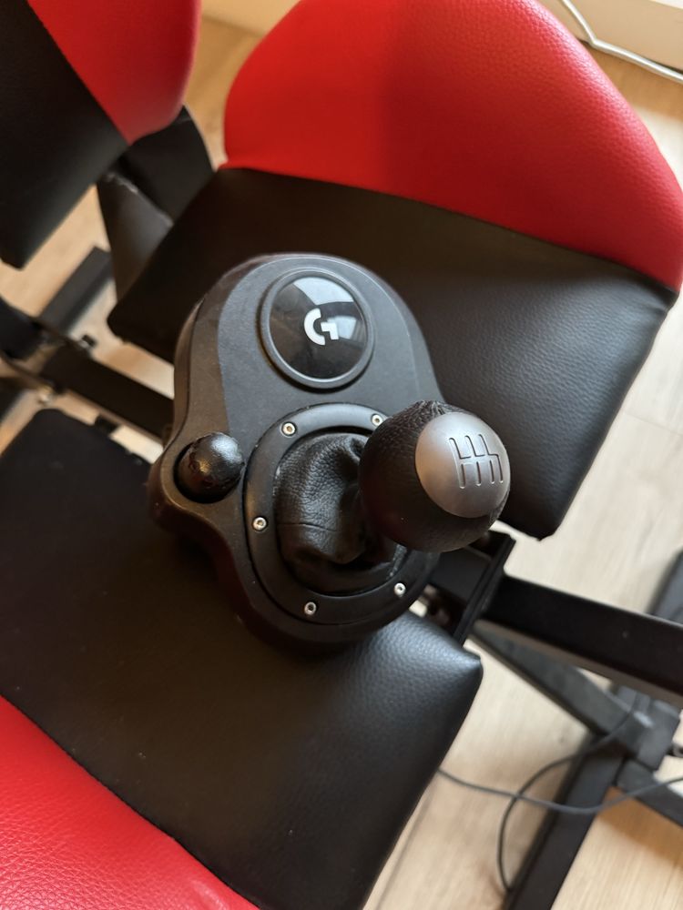 Kierownica g920 +shifter i krzesło