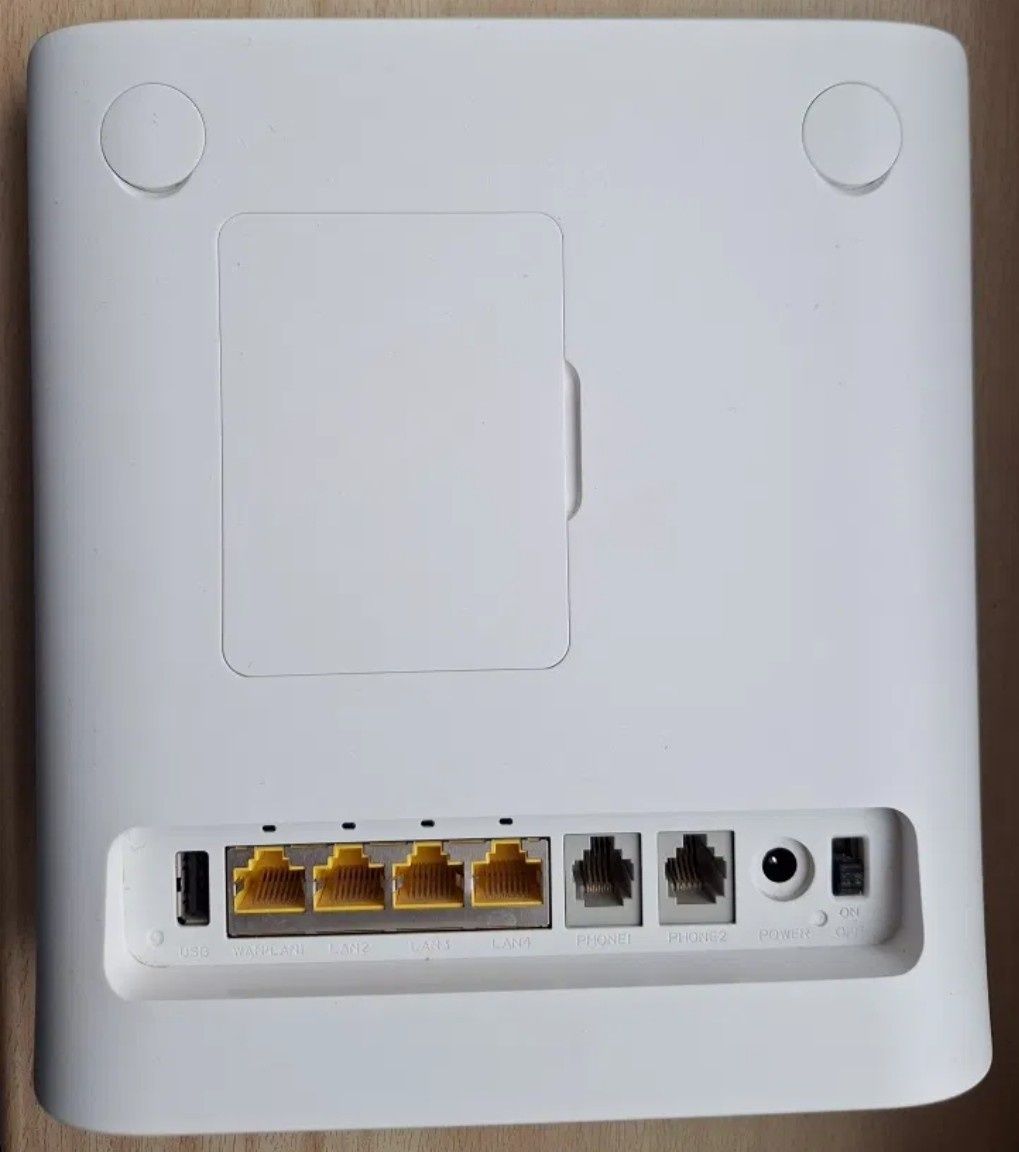 Router ZTE MF286R

Router modem internet domowy WIFI na kartę SIM LTE
