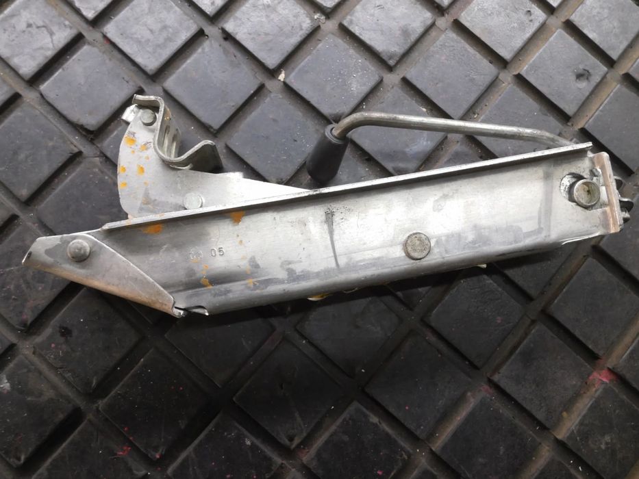LEWAREK PODNOŚNIK AUDI A4 B6 B7 EXEO 8E0011031D