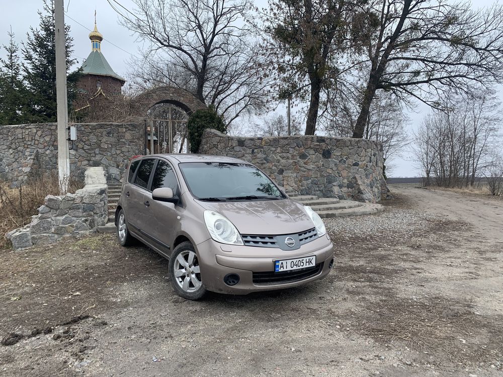 Nissan note 2007року