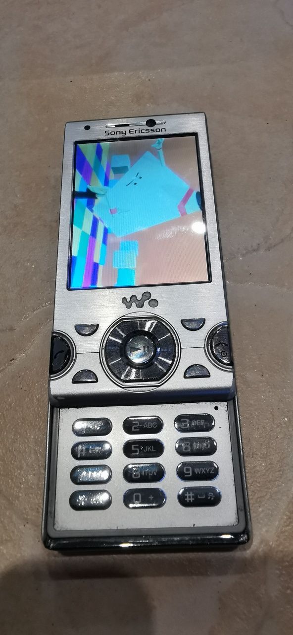 Sony Errcsson W995 kolekcjonerski kompletny
