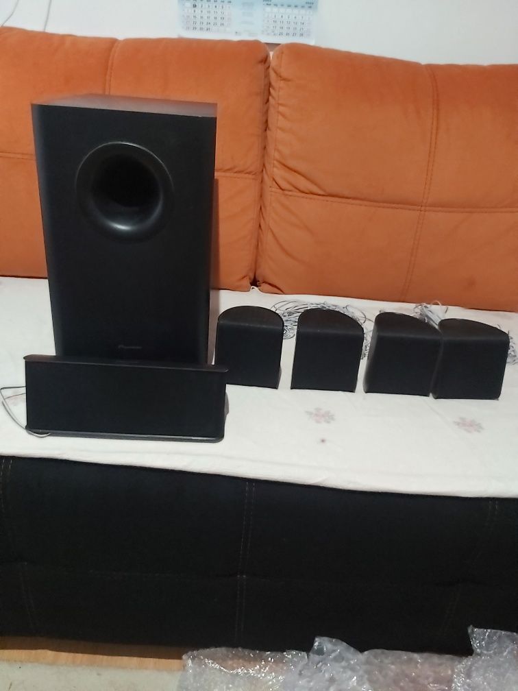 Colunas e sub pioneer homecinema