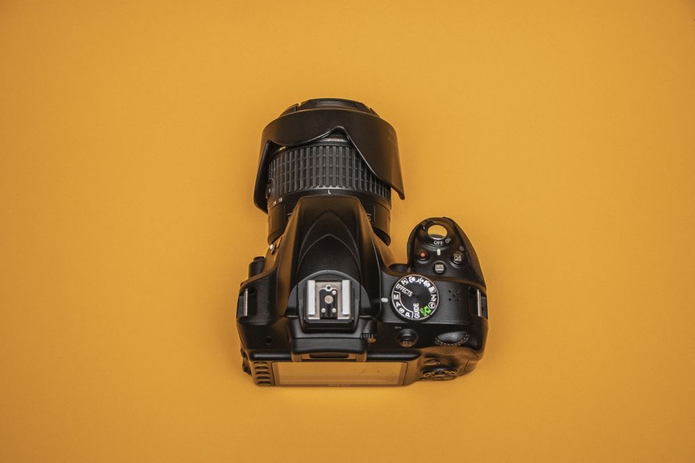 Продам камеру Nikon d3300 kit 18-55 + ПОДАРУНОК