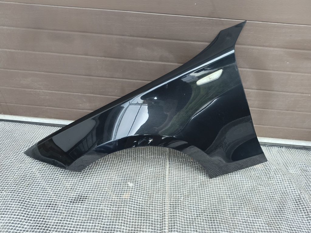 Bmw 1 e81 lift błotnik lewy przód kod kolor schwarz 2 wysyłka