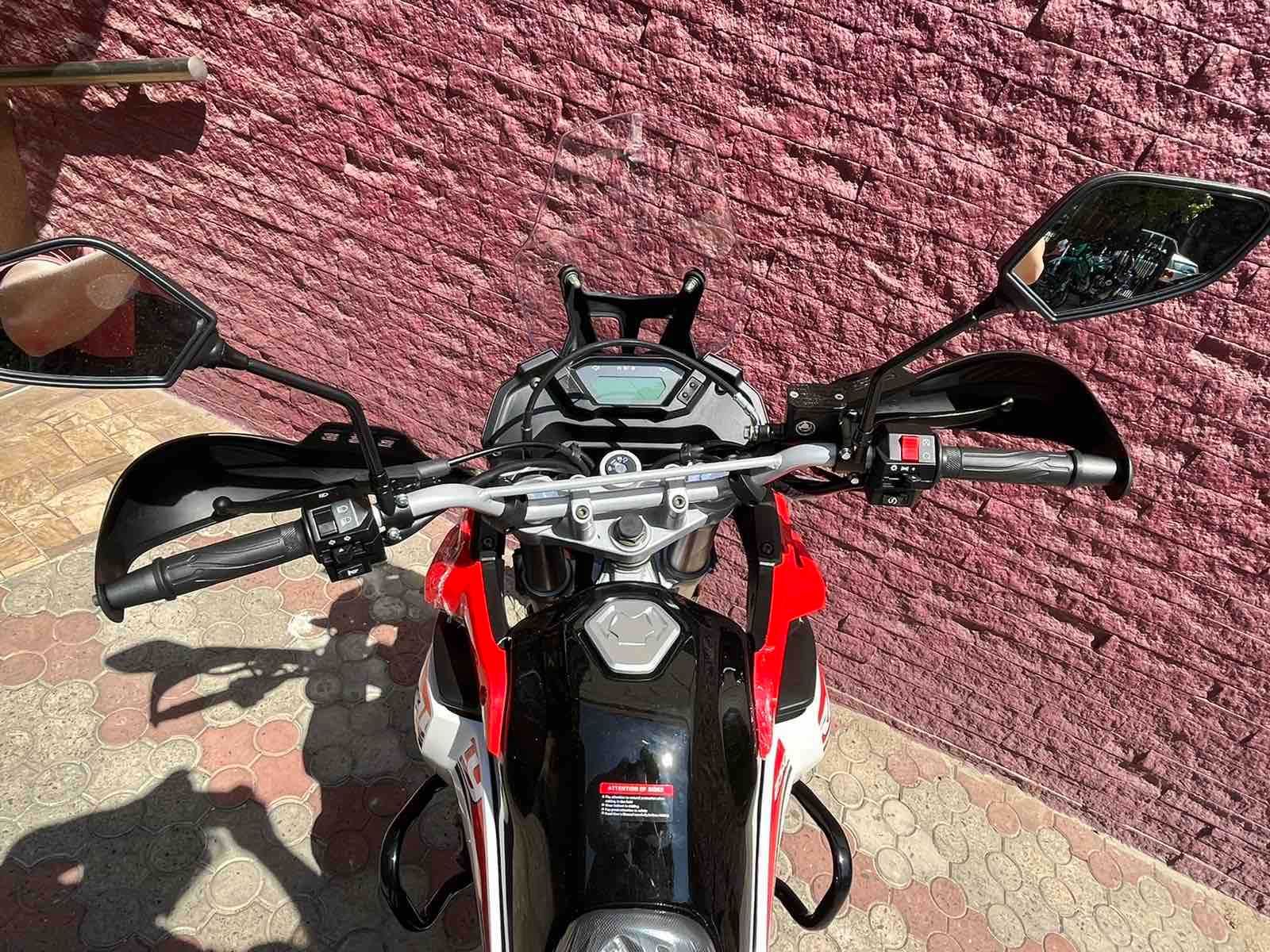 Мотоцикл Loncin LX250GY-3G DS2