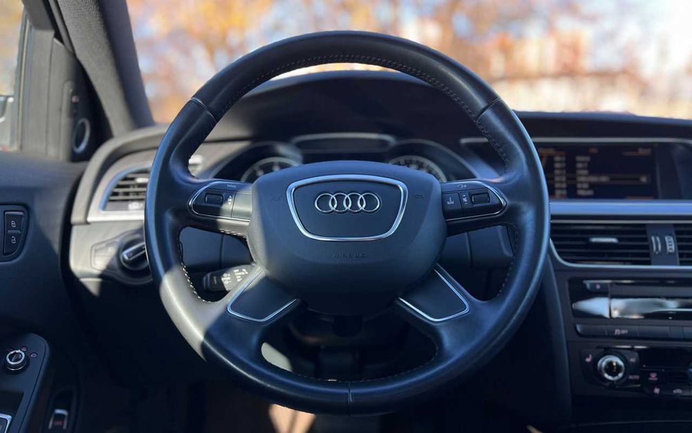 Audi A4 2014 рік