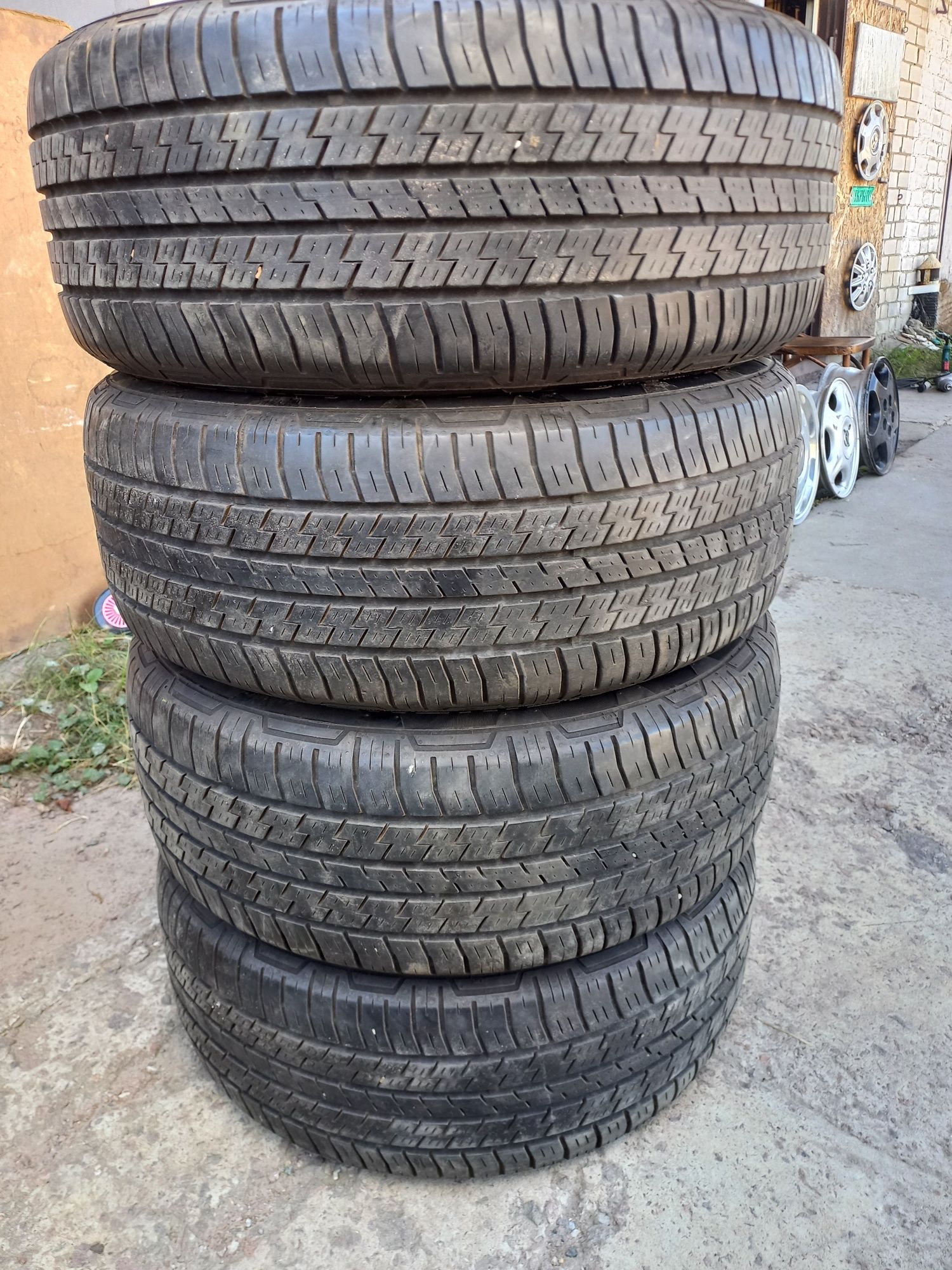 Шины 275/55 R19 Michelin Mersedes GL,235/55 Р17 Форд Куга 4шт.