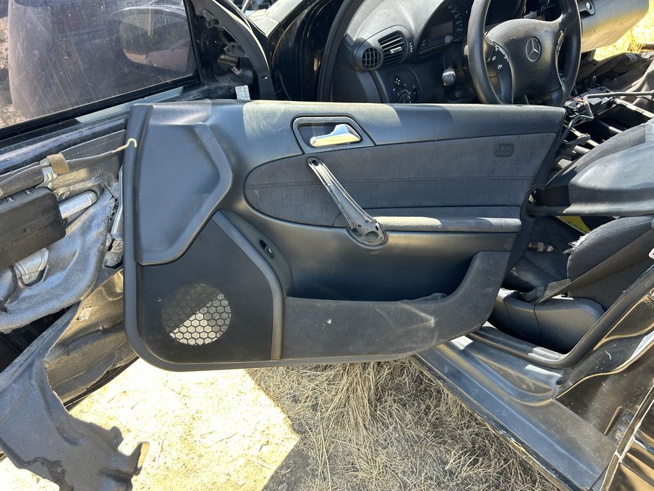 Торпеда Дверні карти Mercedes C-Class W203 + весь салон