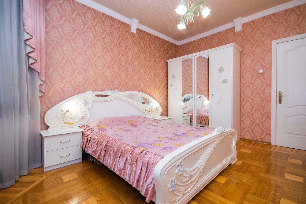 Продаж будинку зі сховищем 473 кв.м. Петропавлівська Борщагівка