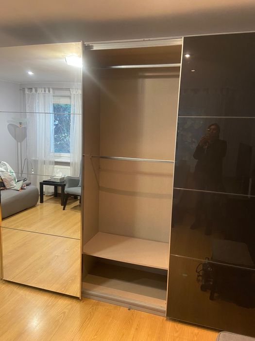 Sprzedam szarą, pakowną komodę