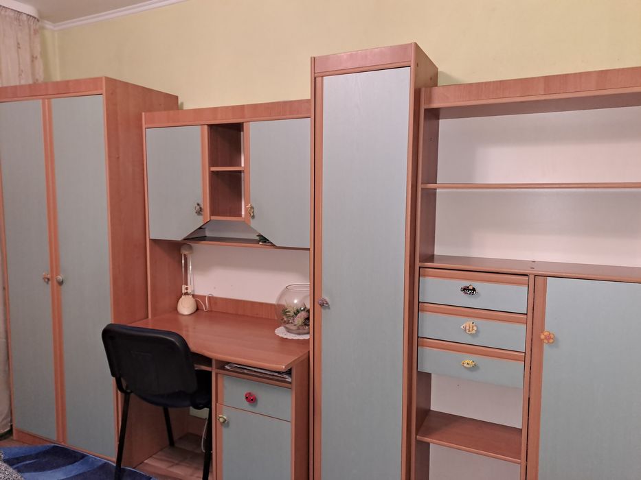 Стінка дитяча (меблі)