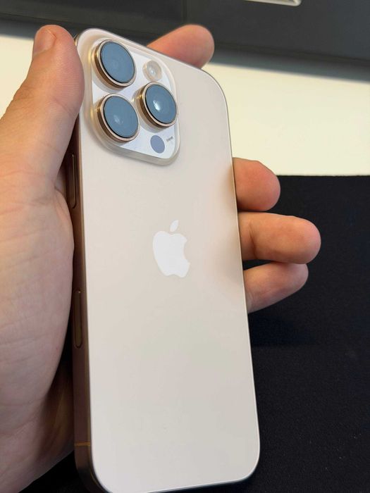 iPhone 16 Pro 256 GB Desert Titanium • Ідеальний стан