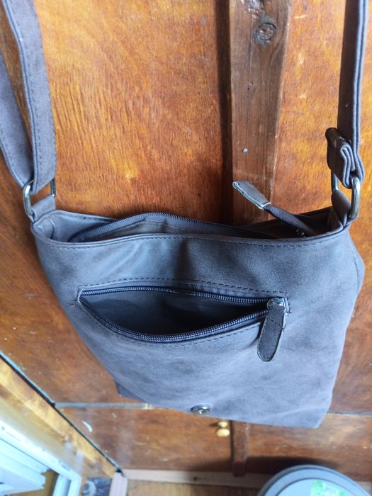 Кожаная сумка на плечо