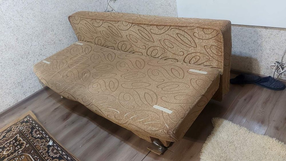 Продам розкладний диван