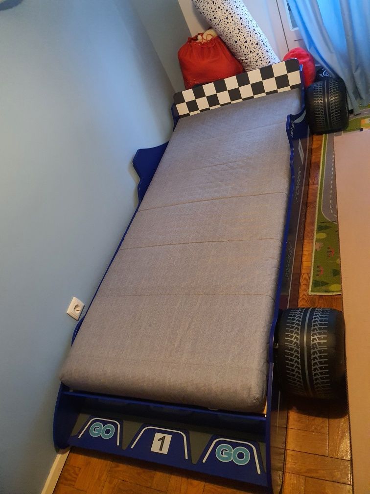 Cama de carro criança