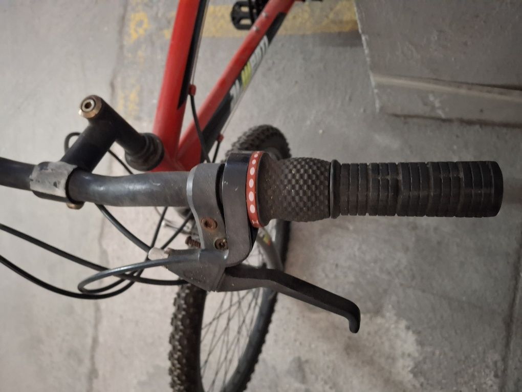 Bicicleta 18 velocidades com cadeirinha para criança