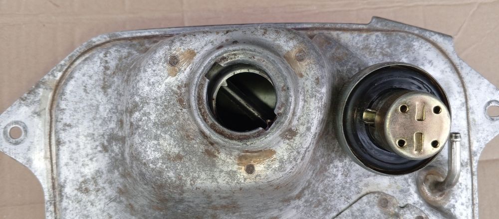 Паливний бак для скутера хонда діо 18-27-28-34-35