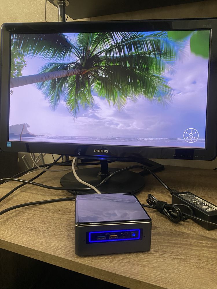 Продам Intel BOXNUC7i3BNH