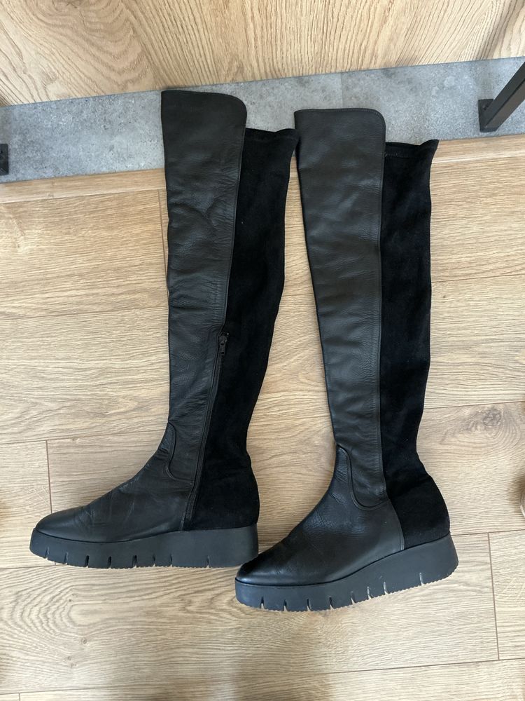 Buty damskie r. 38. Wysokie, czarne muszkieterki, skora i zamsz.