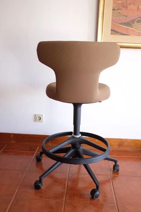 Vitra Pivot cadeira alta, Antonio Citterio, impecável, tecido castanho