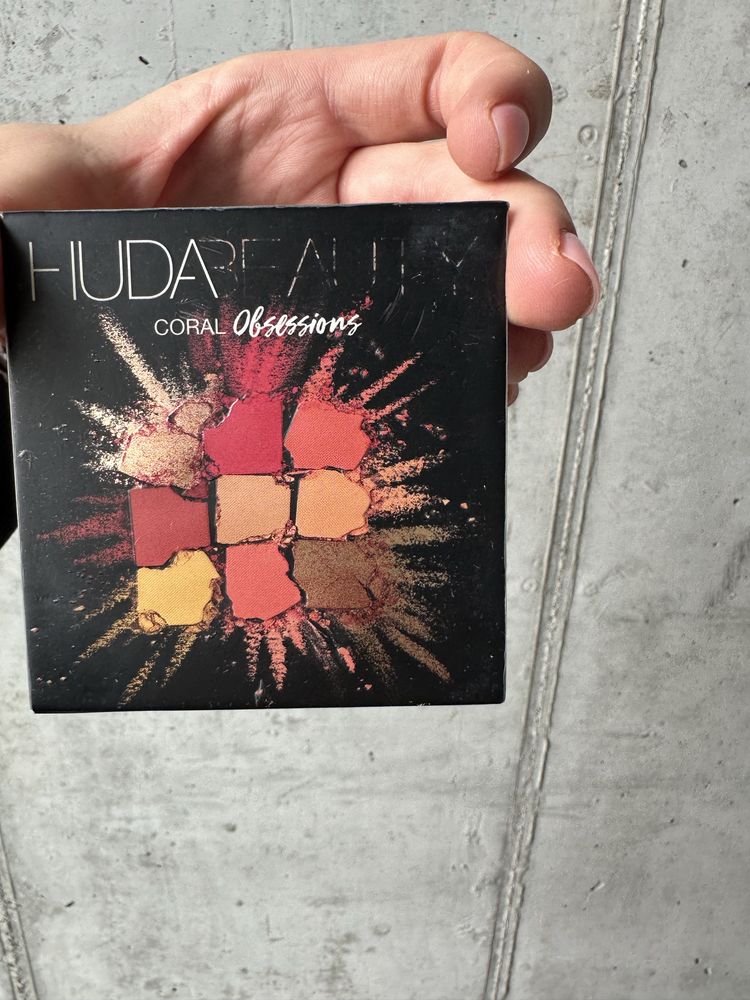 Huda beauty paleta paletka coral obsessions