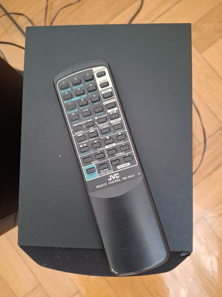 Mini wieża JVC, CD, z głośnikami, częściowo uszkodzona