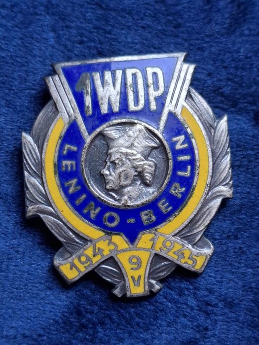 Odznaka 1 Warszawskiej Dywizji Piechoty im. Tadeusza Kościuszki