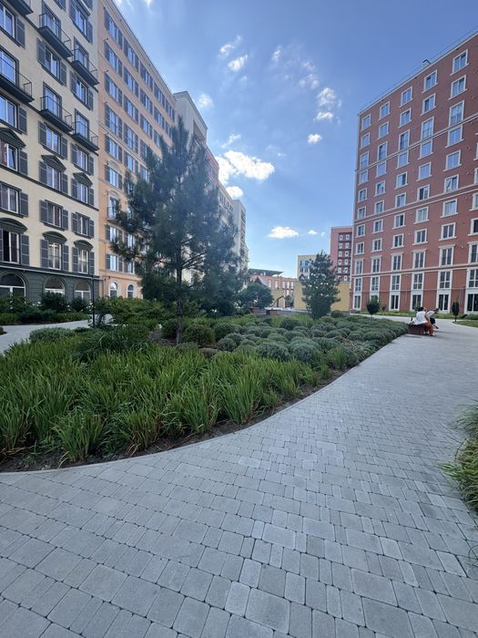 Инглези/Таирова студия в ЖК «Виа Рома»