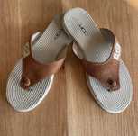 Klapki japonki UGG damskie na plażę zamszowe brązowe beżowe 38/39