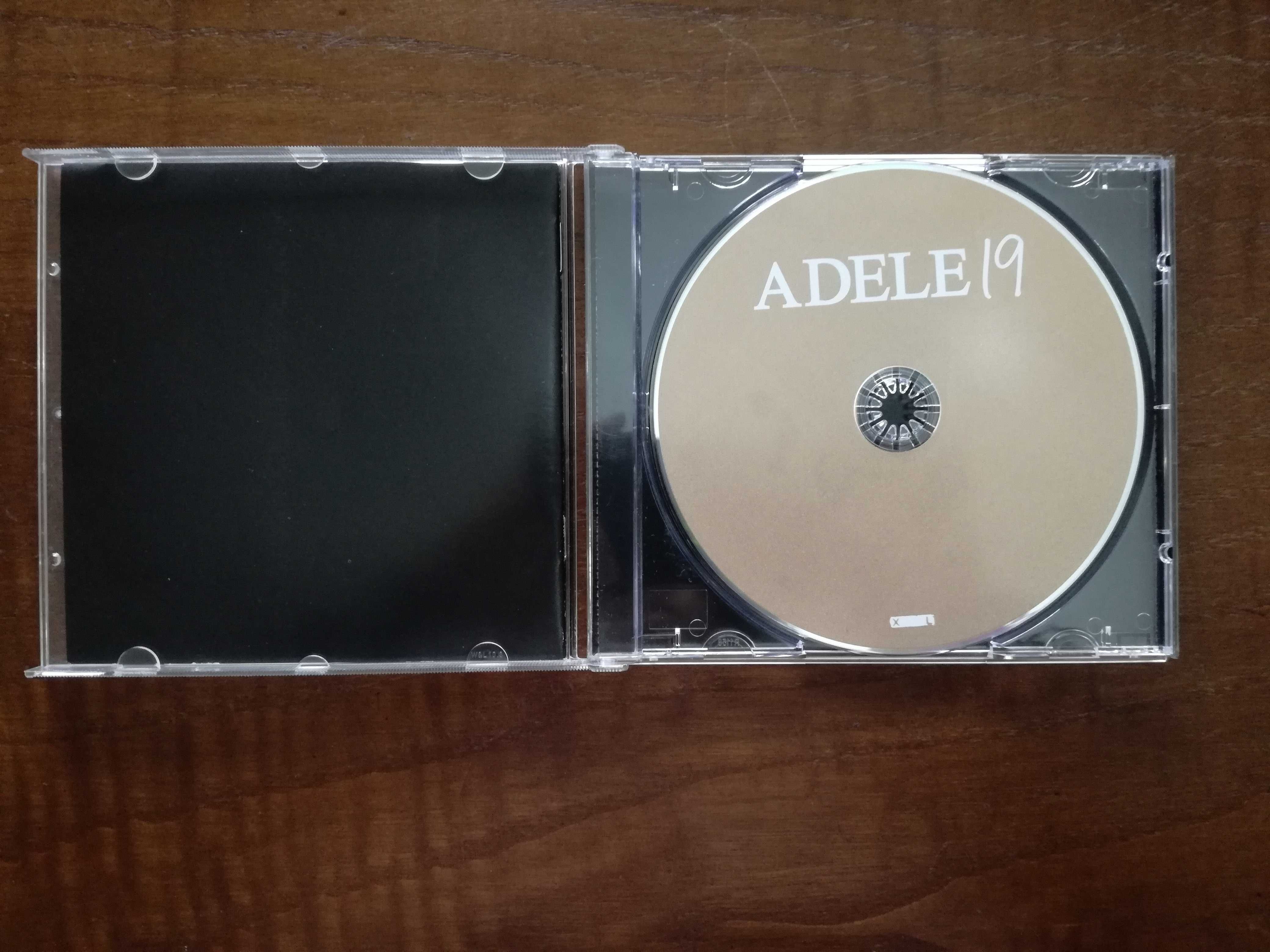 "Adele 19" (álbum)