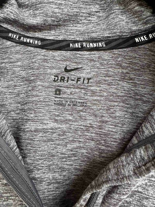 Nike S-M лонгслив женская спортивная кофта оригинал