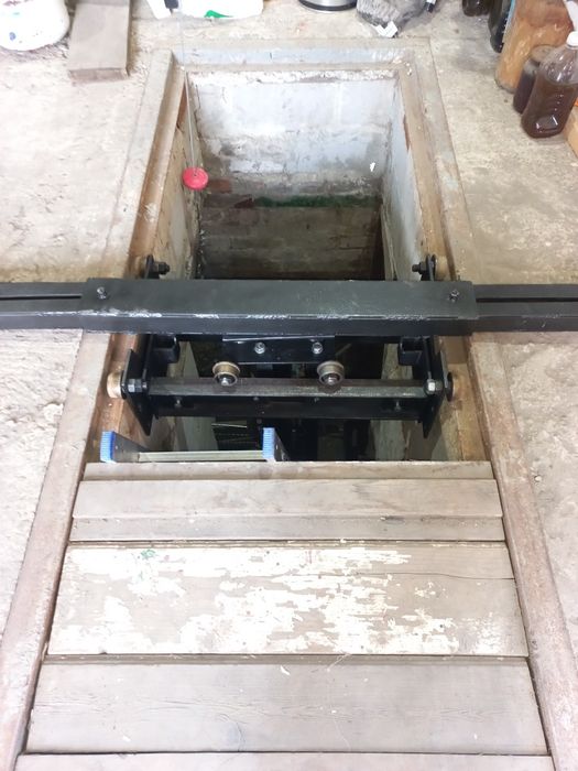 Ямный домкрат гидравлический