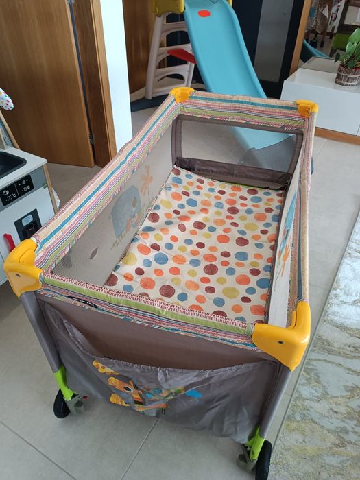 Cama de viagem para bebê