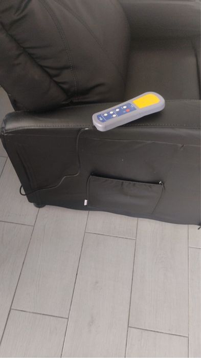 Cadeirão eletrico c/massagem