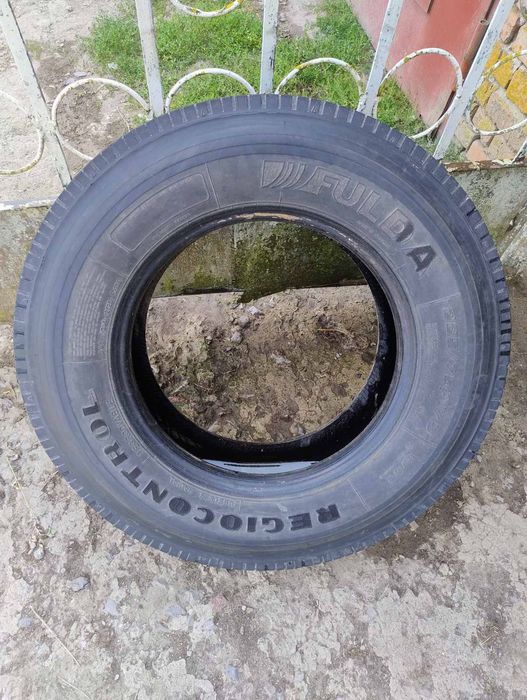 Продам колесо шина резина 225/75 R 17.5