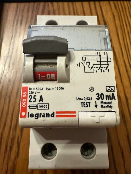 Wyłącznik różnicowoprądowy Legrand 25A 09056