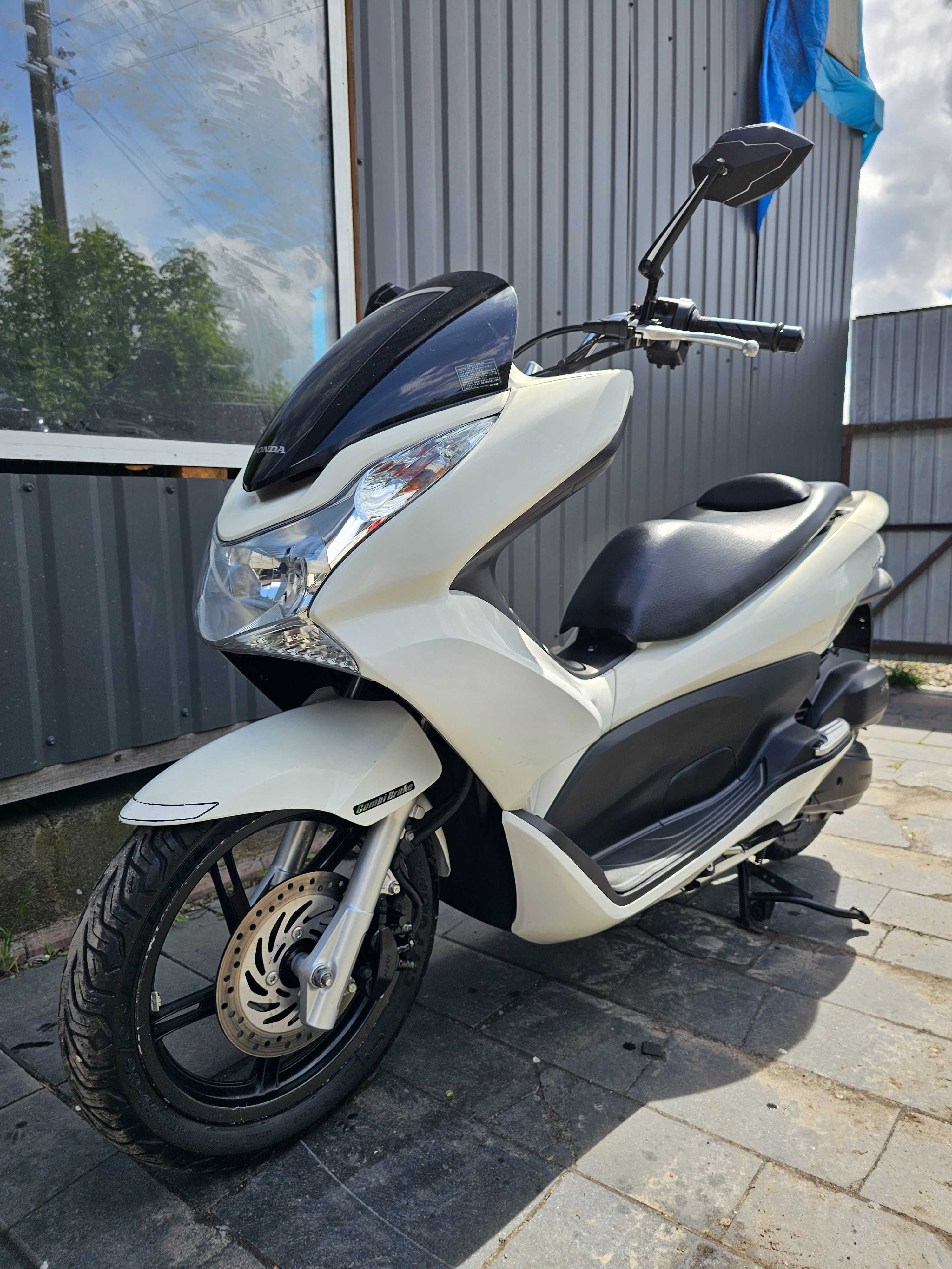 Максіскутер Honda PCX 125