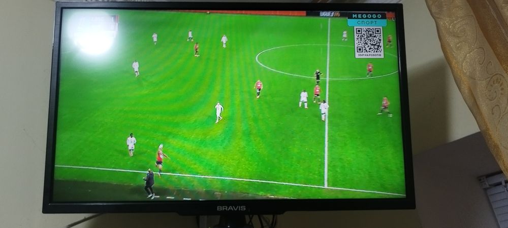 Телевізор bravis 32 дюйма