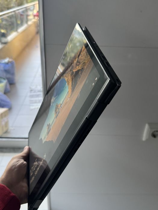 Lenovo ThinkPad X1 Yoga ( touch + magic pen )